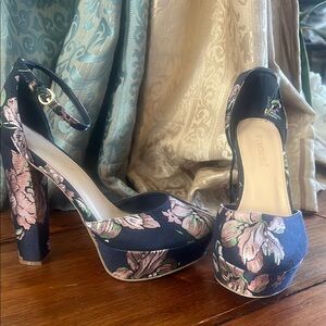 Black and Pink High Heeled Platform Shoes with Peep Toe Design and Chunky Heel
